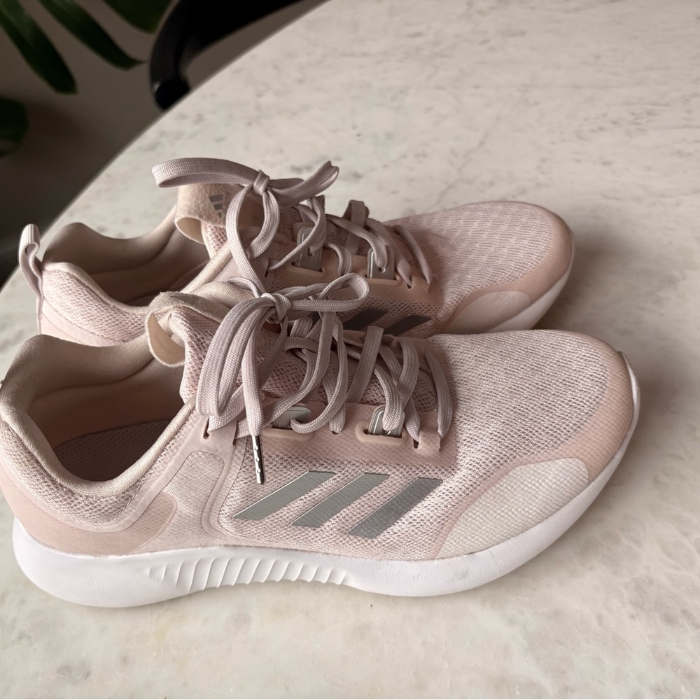 Adidas Edgebounce Women Size 8.5 Pink and White Shoes